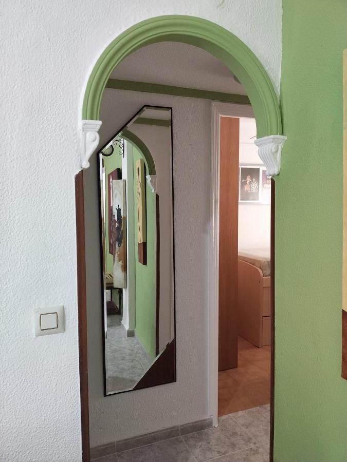 An Indian Bollywood Sevilla Experience - For Families, Couples & Business Trips Buitenkant foto